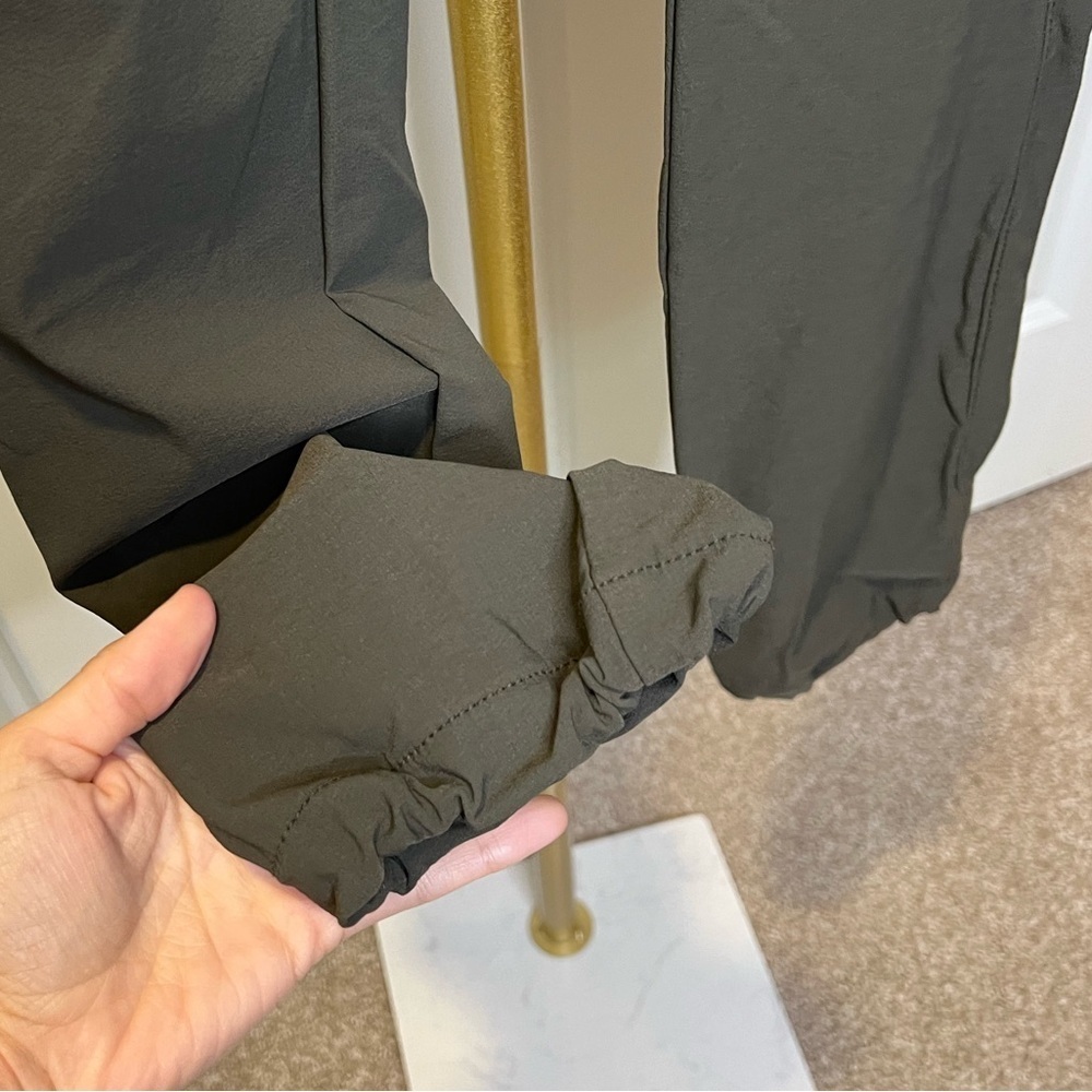 Athleta Forrest green wanderer hiking athletic pants - Picture 4 of 11